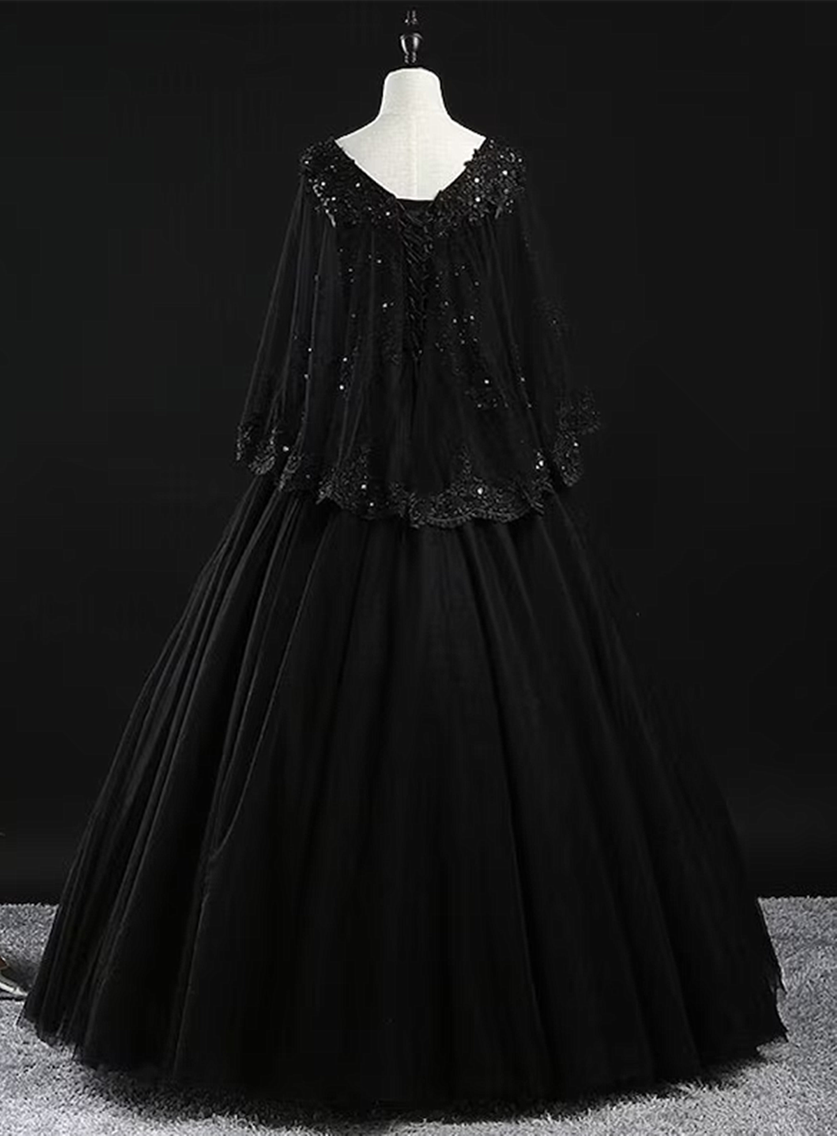 Beautiful Tulle with Lace Applique Beaded Sweet 16 Dress, V-neckline Long Formal Dress