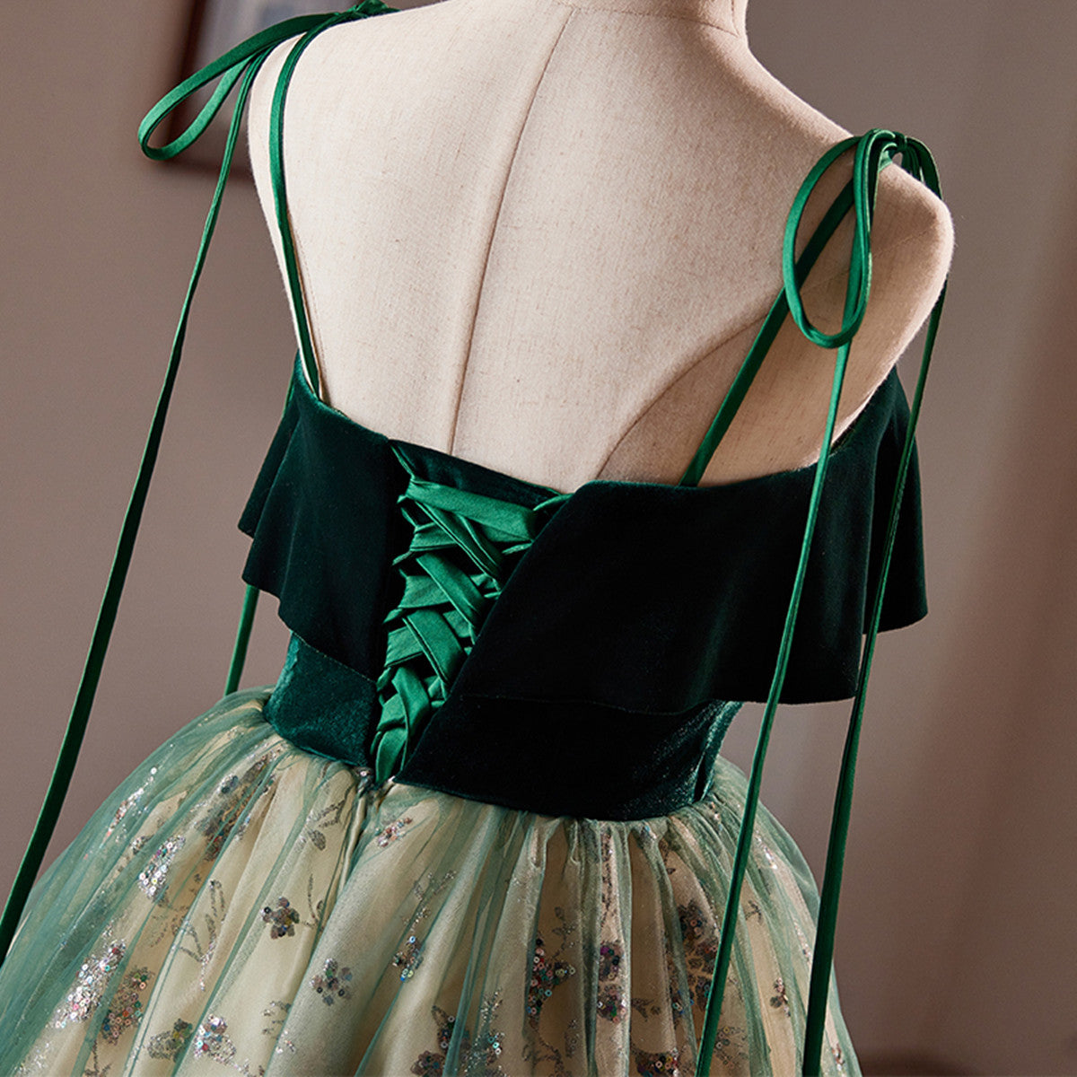 A-line Green with Lace Short Prom Dress, Short Tulle Homecoming Dress